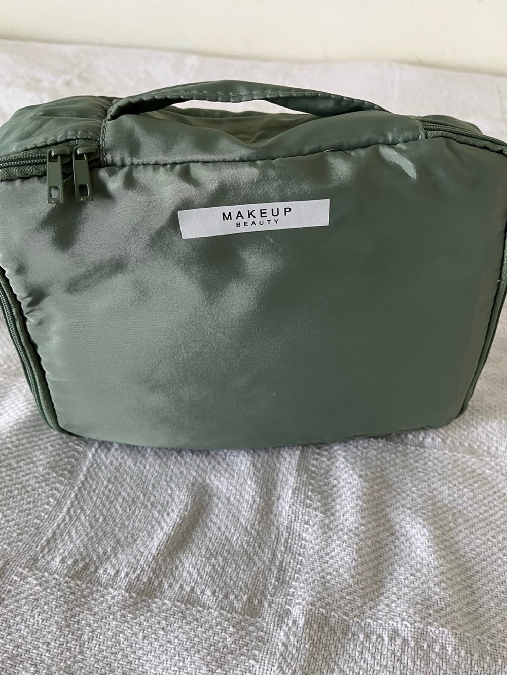 MAKEUP BEAUTY Olive Green Nylon Cosmetic Bag